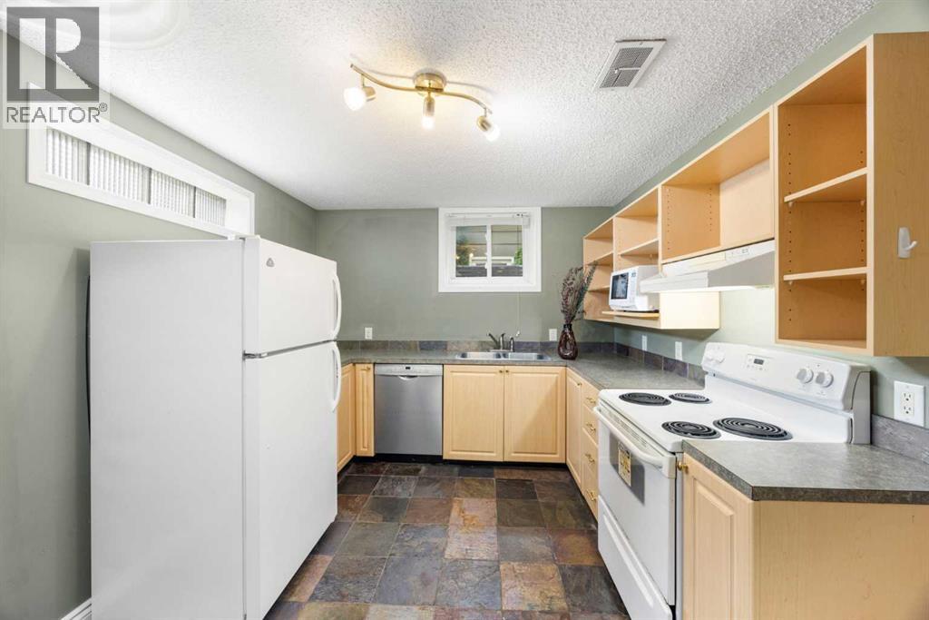 Single Family House Bungalow for Sale in  Capitol Hill Crescent NW Banff Trail Calgary 