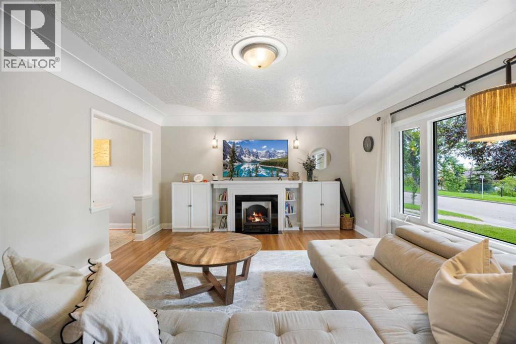 Single Family House Bungalow for Sale in  Capitol Hill Crescent NW Banff Trail Calgary 