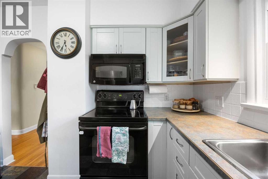 Single Family House Bungalow for Sale in  Capitol Hill Crescent NW Banff Trail Calgary 