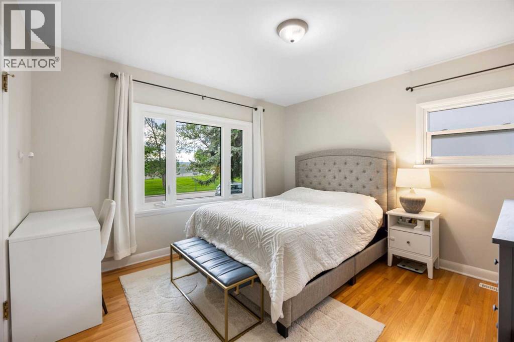 Single Family House Bungalow for Sale in  Capitol Hill Crescent NW Banff Trail Calgary 
