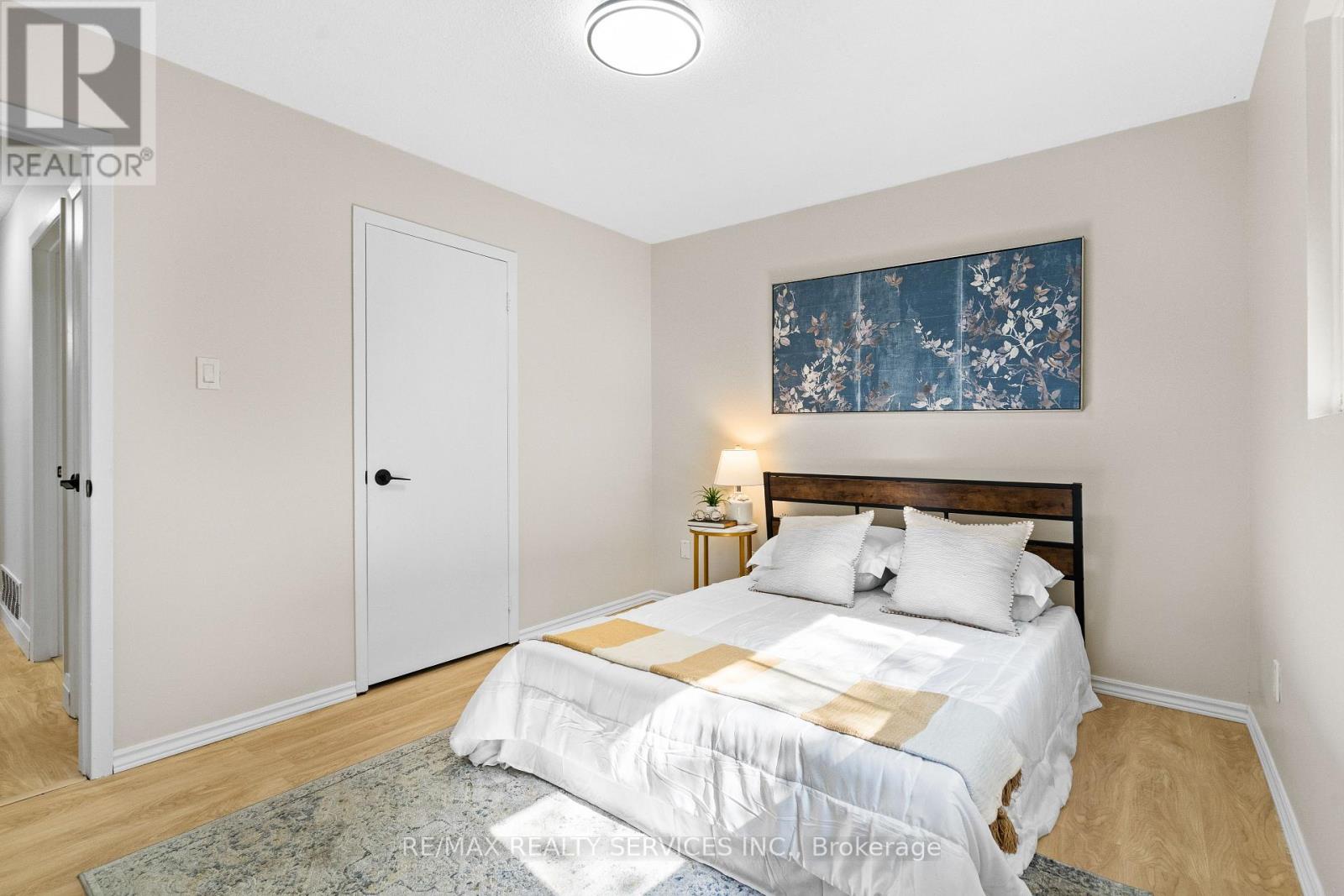 Photo 20 of 68 Montjoy Crescent, Brampton ON