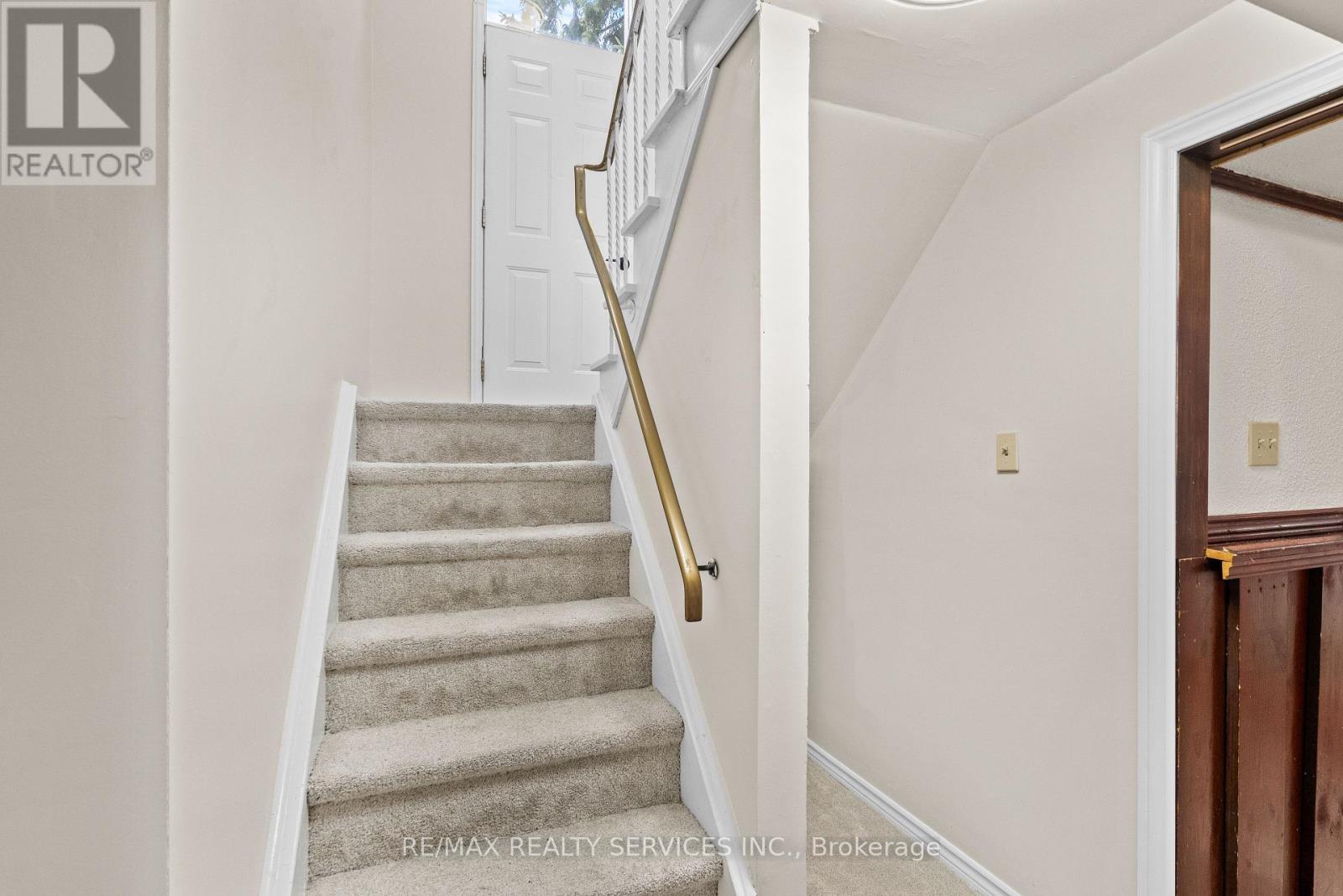 Photo 29 of 68 Montjoy Crescent, Brampton ON