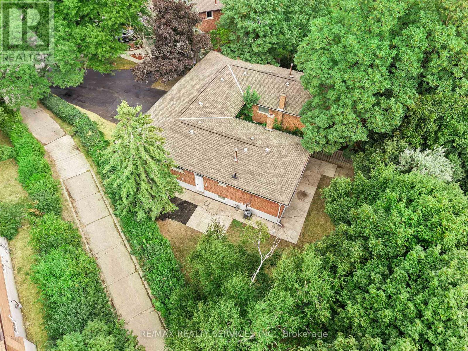 Photo 49 of 68 Montjoy Crescent, Brampton ON