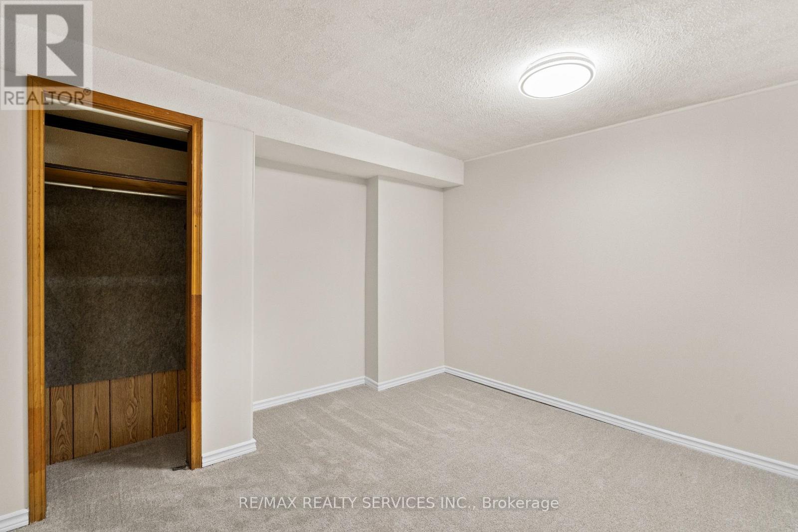 Photo 40 of 68 Montjoy Crescent, Brampton ON