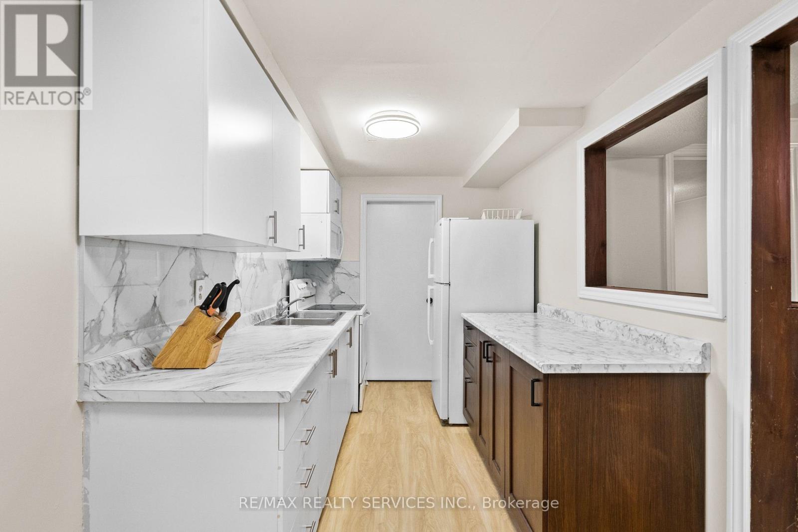 Photo 42 of 68 Montjoy Crescent, Brampton ON
