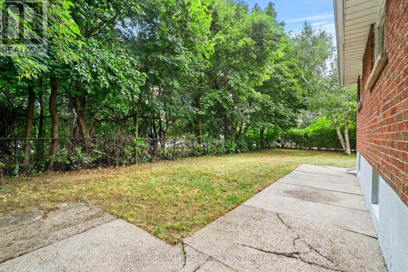 Photo 46 of 68 Montjoy Crescent, Brampton ON