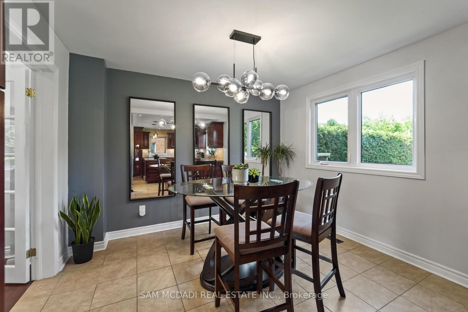 Photo 45 of 138 Elgin Drive, Brampton ON