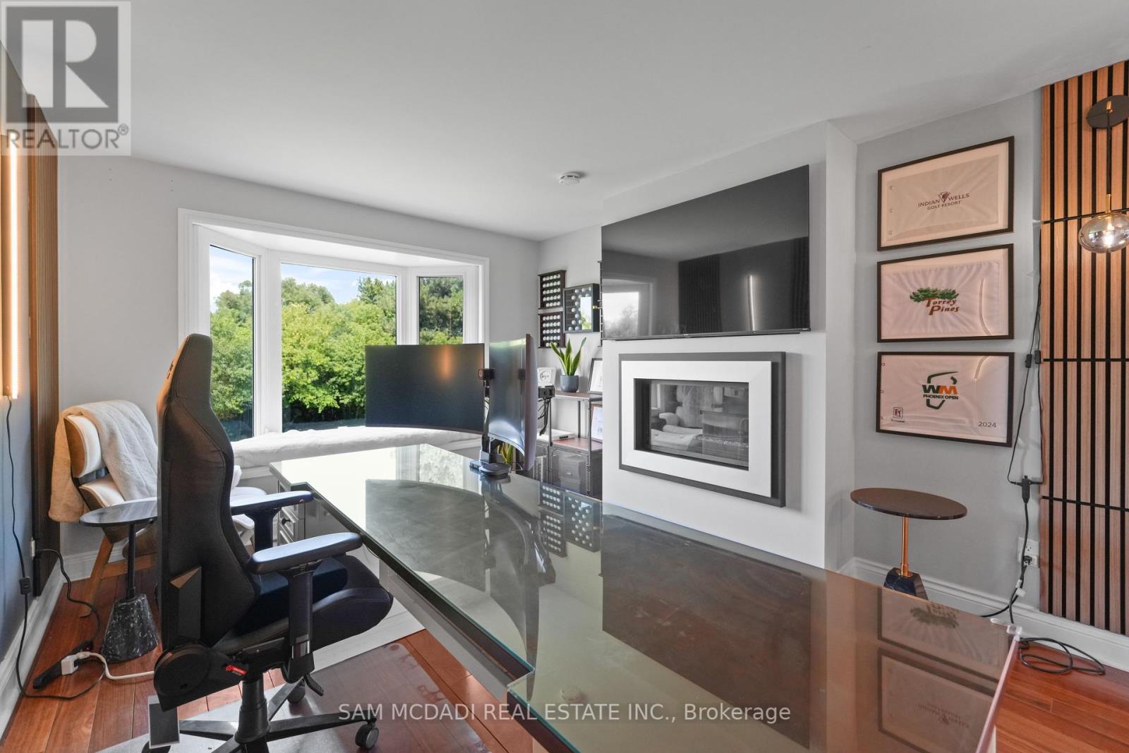 Photo 27 of 138 Elgin Drive, Brampton ON
