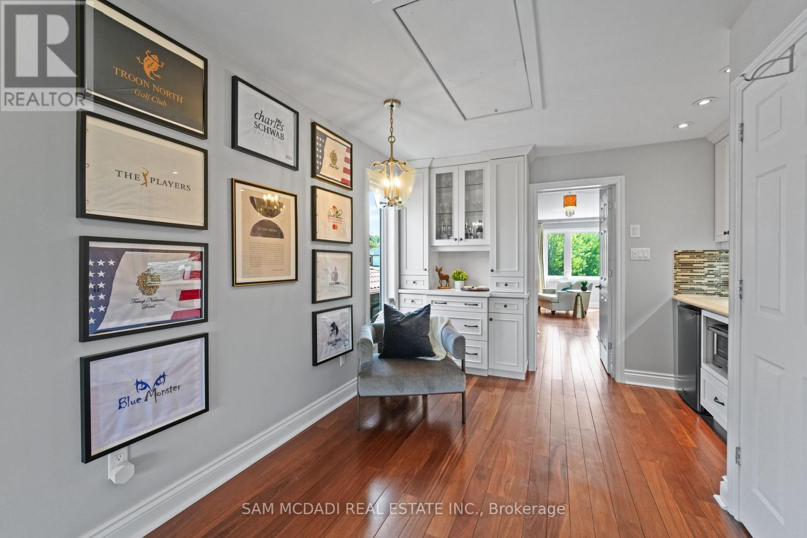 Photo 23 of 138 Elgin Drive, Brampton ON
