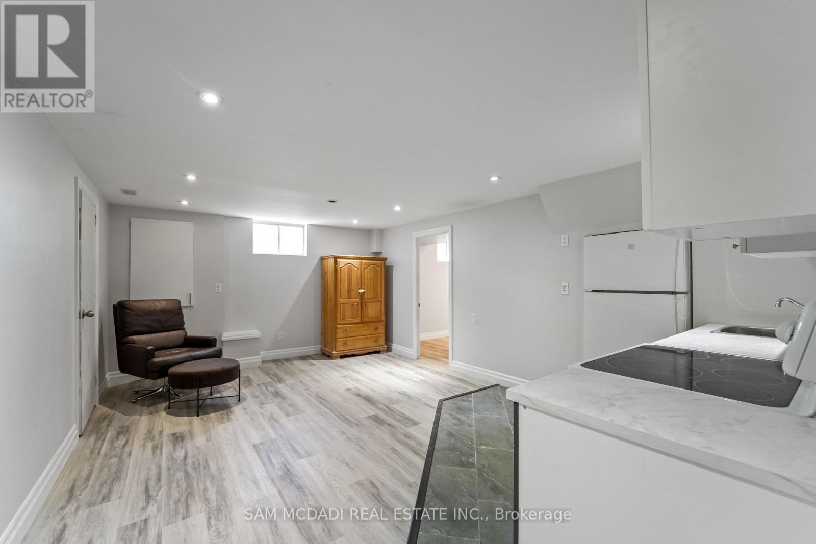 Photo 50 of 138 Elgin Drive, Brampton ON
