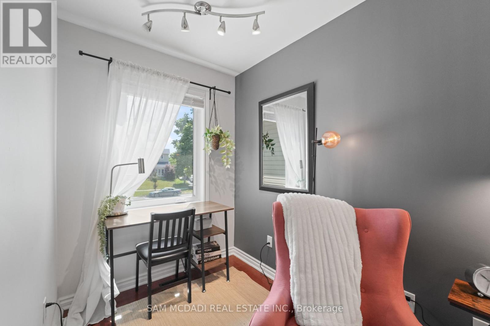Photo 48 of 138 Elgin Drive, Brampton ON