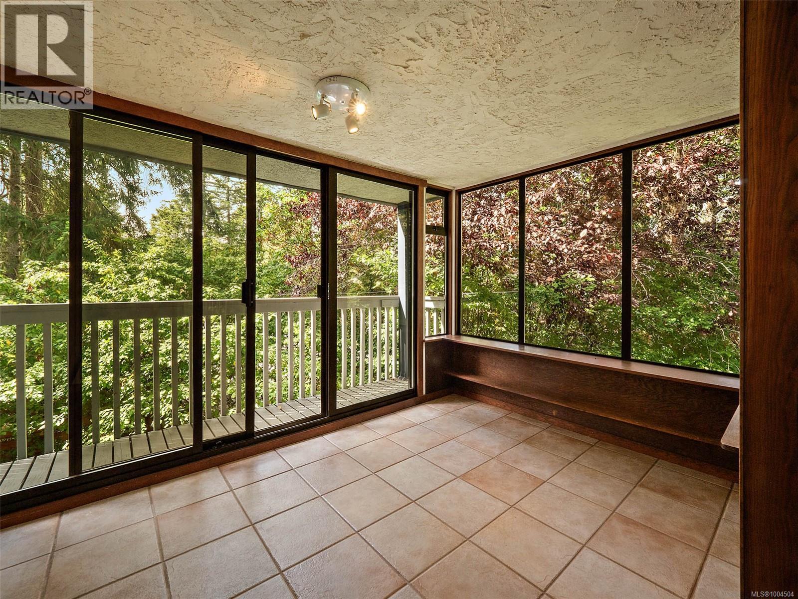 Photo 20 of 2660 Macdonald Dr E, Saanich BC