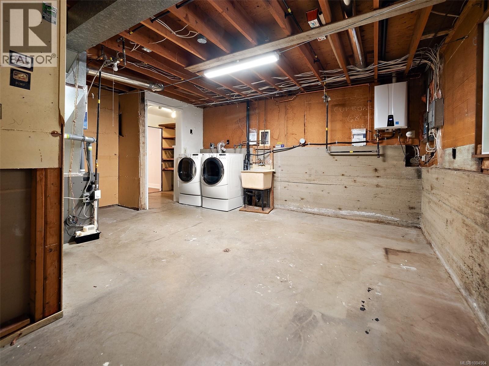 Photo 28 of 2660 Macdonald Dr E, Saanich BC