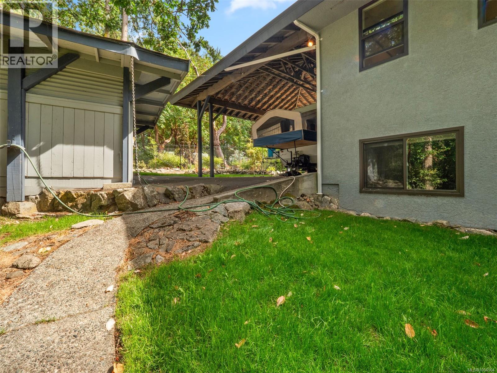 Photo 36 of 2660 Macdonald Dr E, Saanich BC