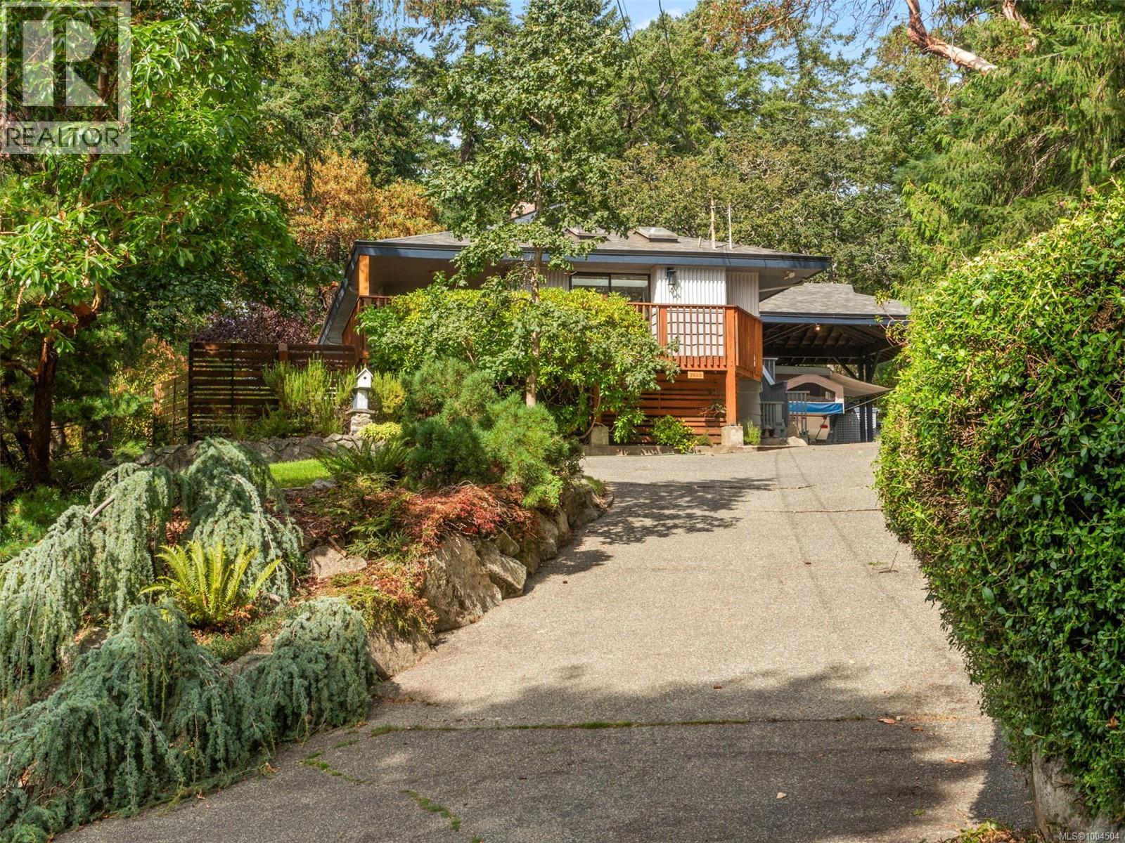 Photo 21 of 2660 Macdonald Dr E, Saanich BC