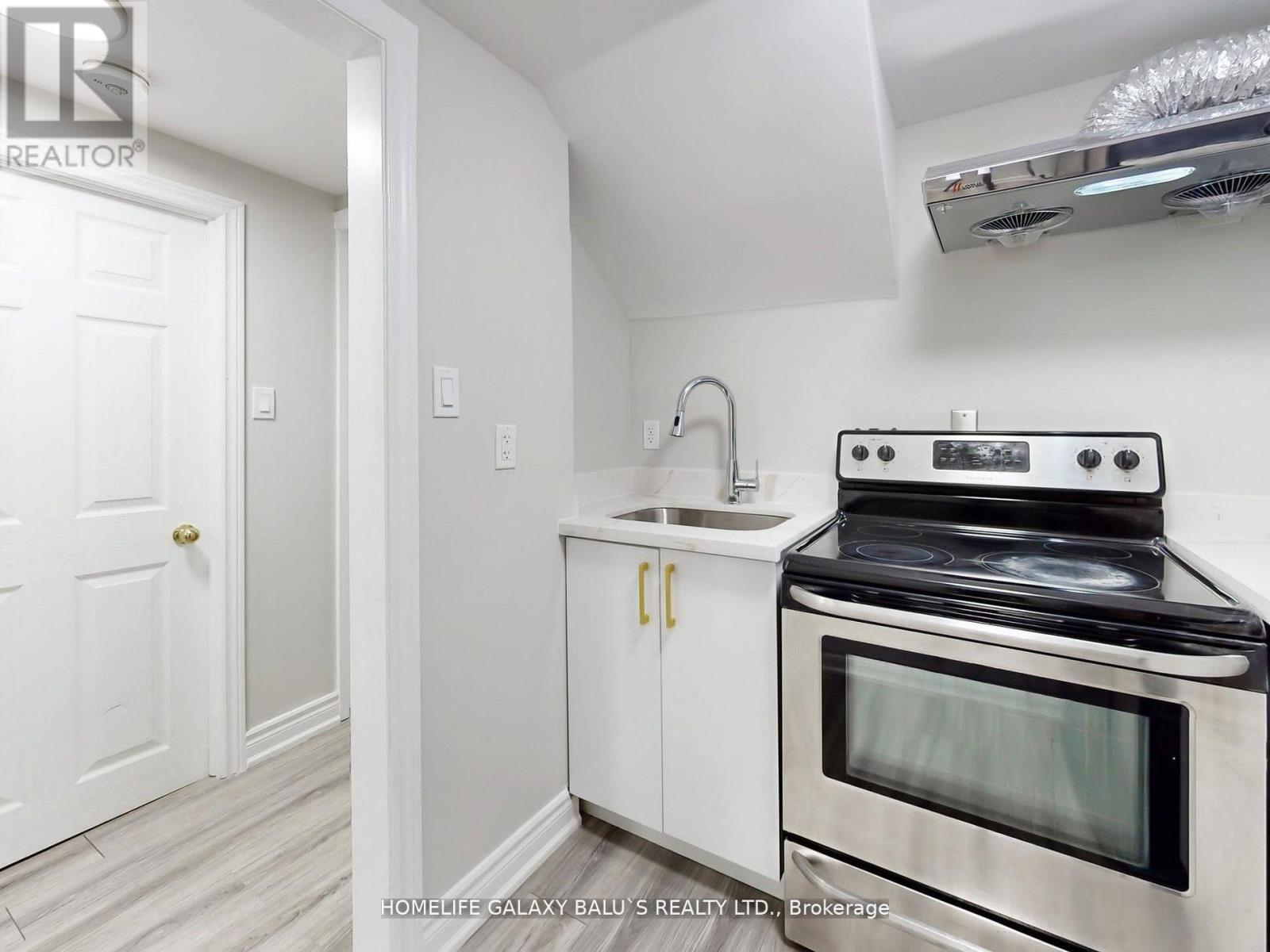 Photo 21 of Lower 58 Milford Haven Drive, Toronto ON