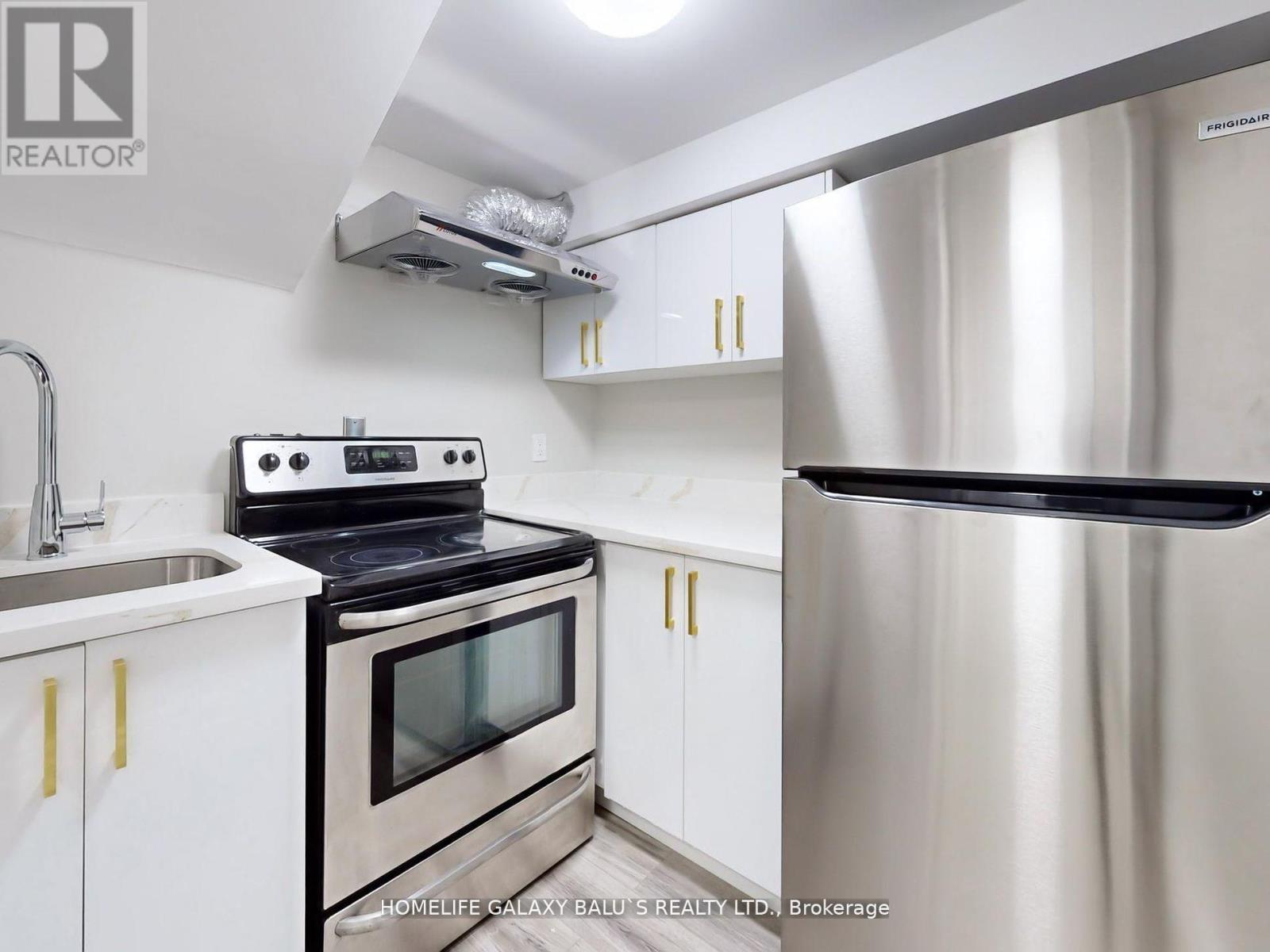Photo 23 of Lower 58 Milford Haven Drive, Toronto ON