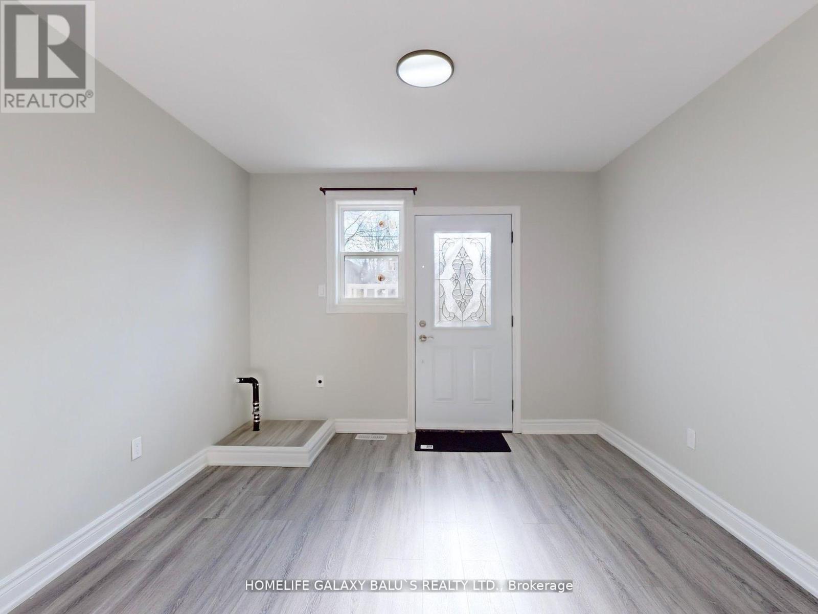 Photo 11 of Lower 58 Milford Haven Drive, Toronto ON