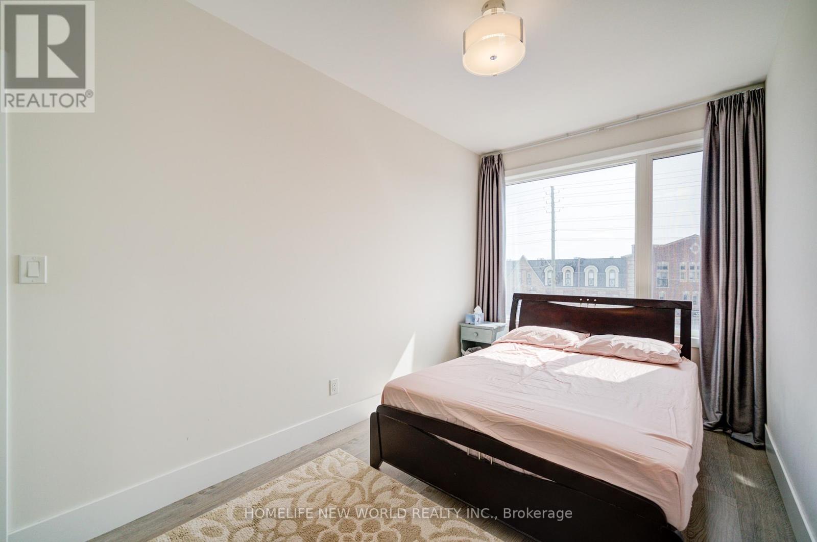 Photo 7 of 3880 Major Mackenzie Drive, Vaughan ON