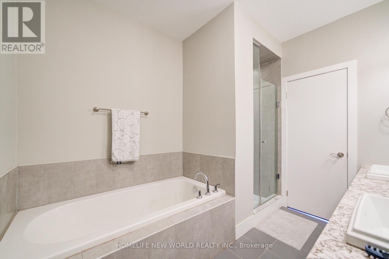 Photo 17 of 3880 Major Mackenzie Drive, Vaughan ON