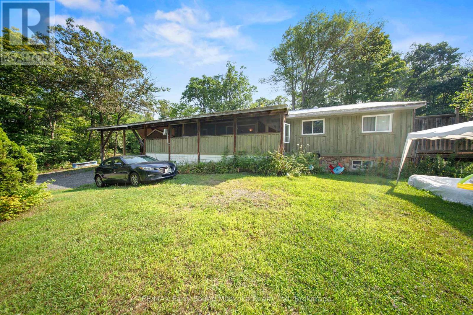 Photo 43 of 28 Black Road, Seguin ON