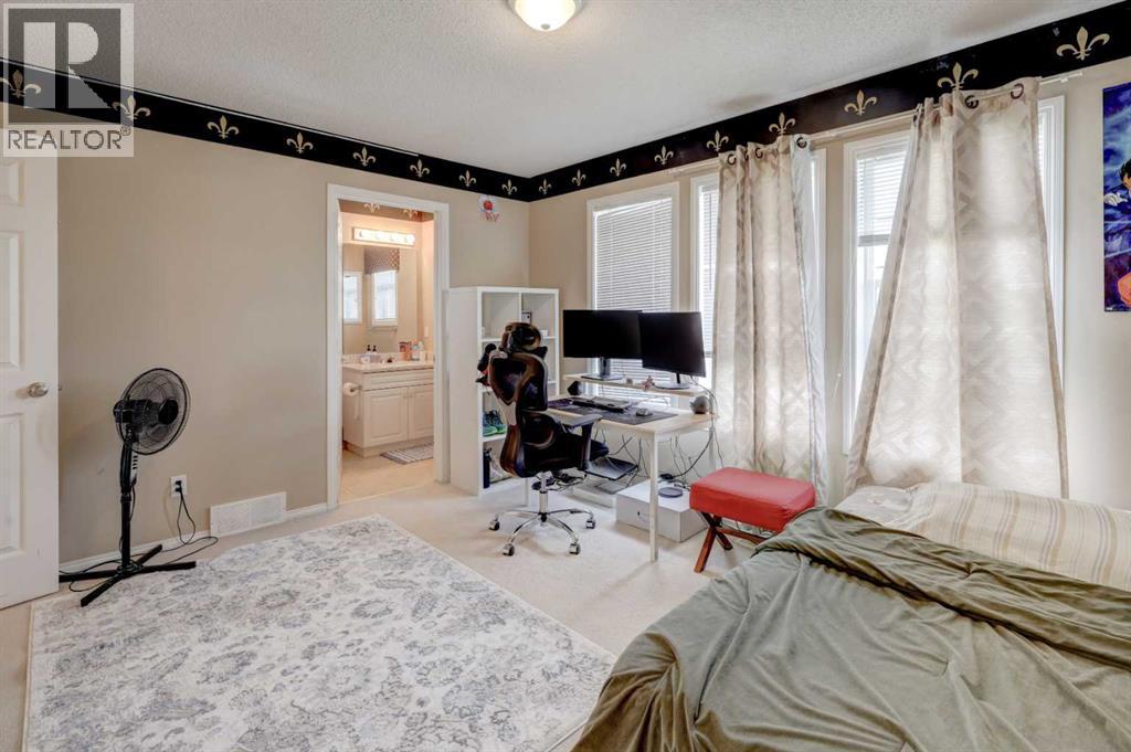 Single Family House for Sale in  Tarington Landing NE Taradale Calgary 
