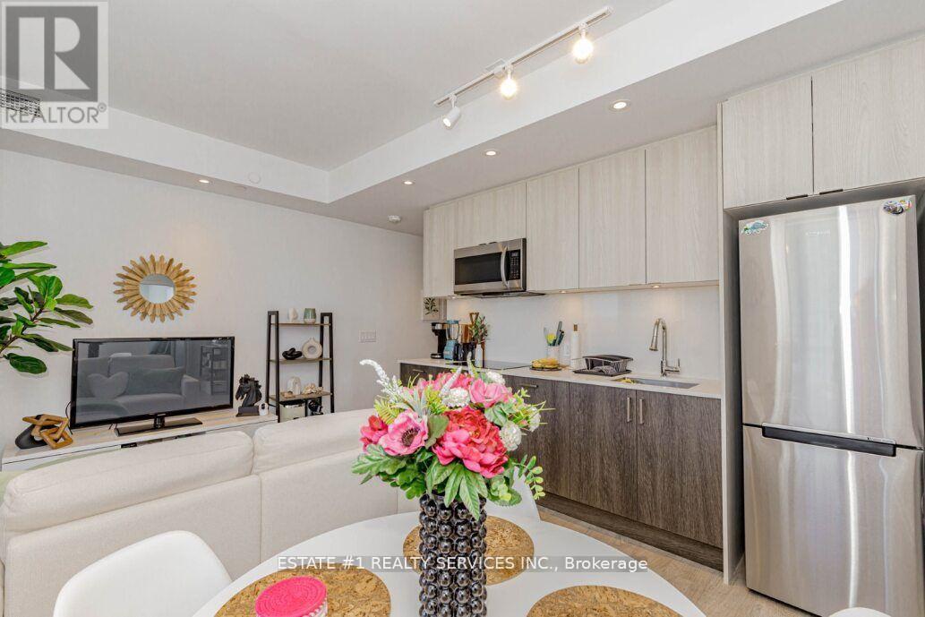 Photo 28 of 2216 1928 Lakeshore Boulevard, Toronto ON