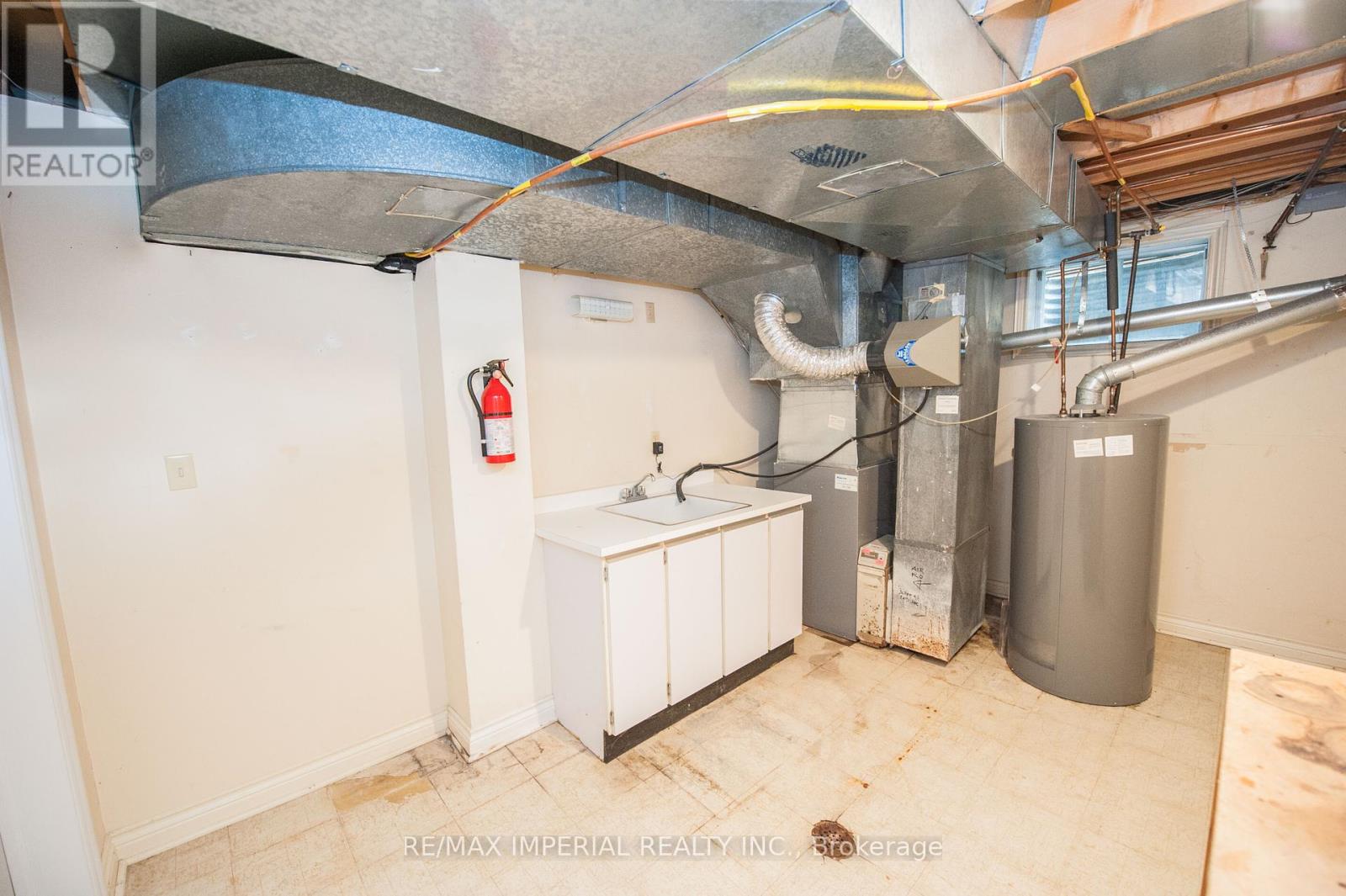 Photo 23 of 11 Riderwood Drive E, Toronto ON