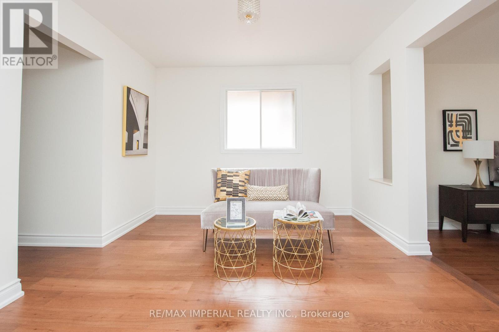 Photo 39 of 11 Riderwood Drive E, Toronto ON