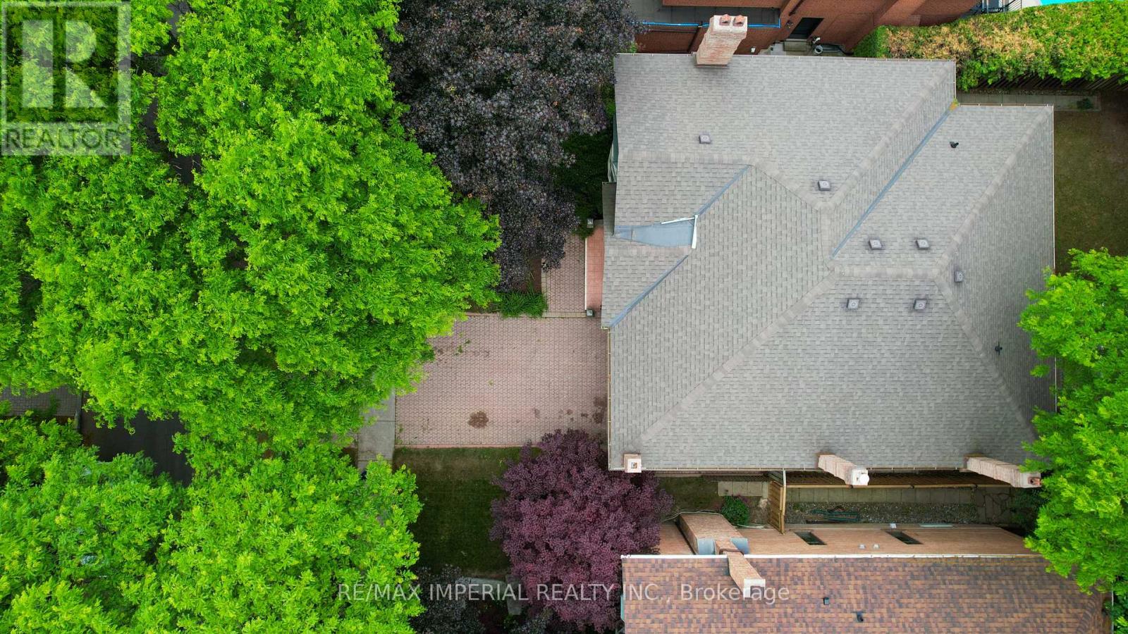 Photo 49 of 11 Riderwood Drive E, Toronto ON
