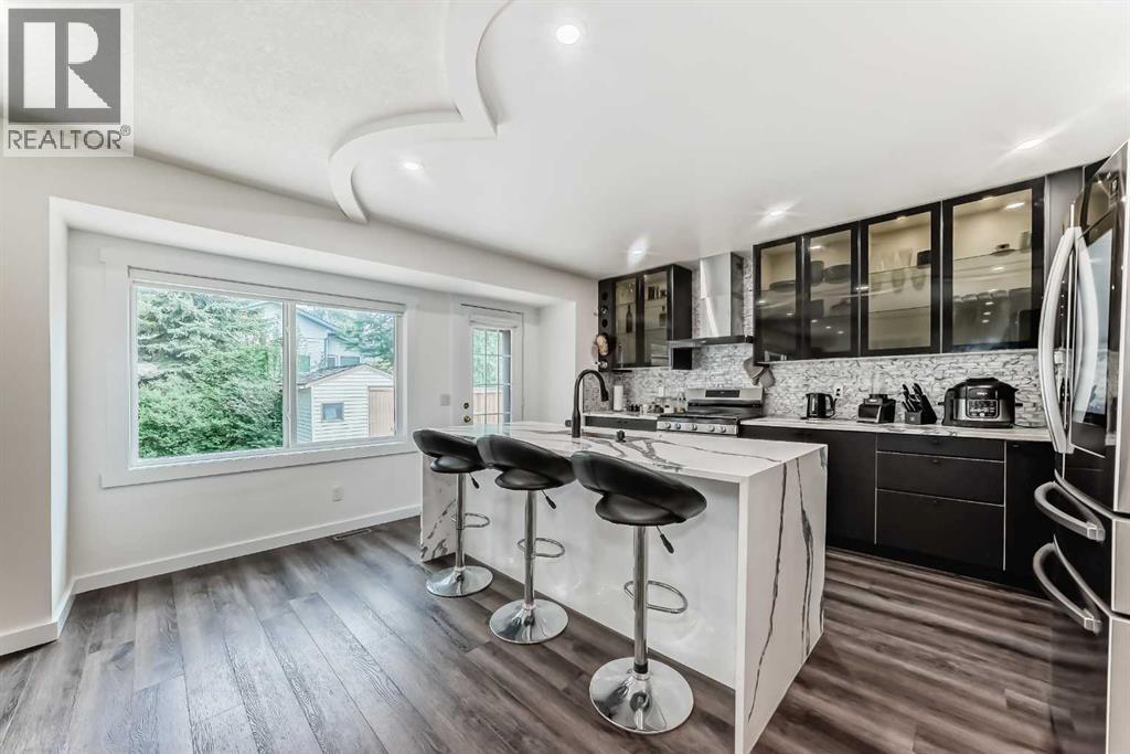 Single Family House for Sale in  Douglas Woods Hill SE Douglasdale/Glen Calgary 