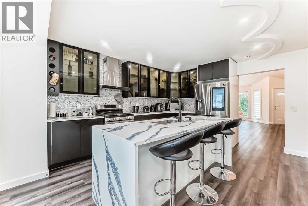 Single Family House for Sale in  Douglas Woods Hill SE Douglasdale/Glen Calgary 