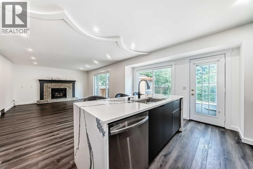 51 Douglas Woods Hill SE, Calgary, Alberta