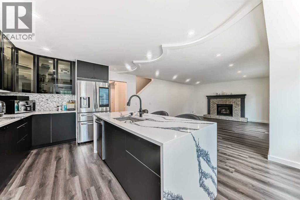Single Family House for Sale in  Douglas Woods Hill SE Douglasdale/Glen Calgary 