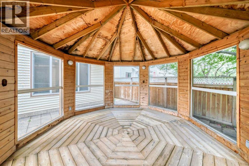 Single Family House for Sale in  Douglas Woods Hill SE Douglasdale/Glen Calgary 