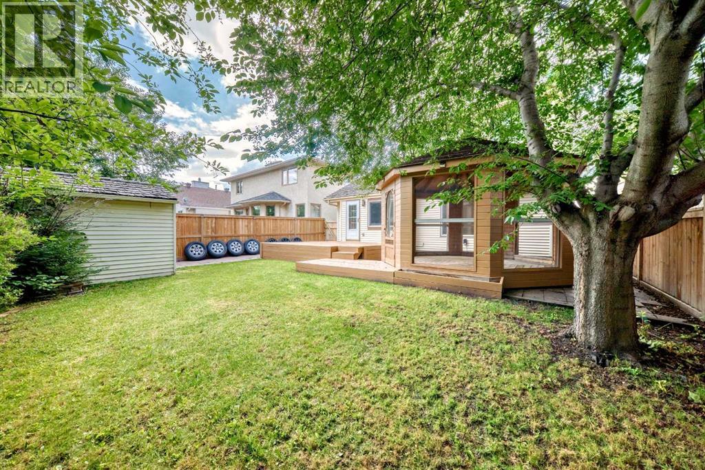 Single Family House for Sale in  Douglas Woods Hill SE Douglasdale/Glen Calgary 
