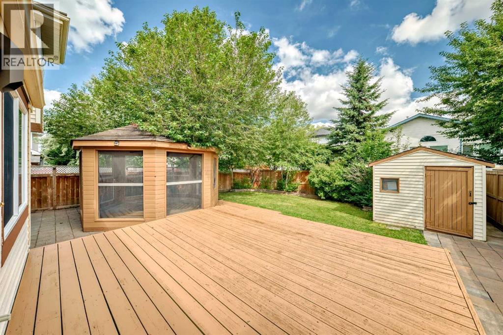 Single Family House for Sale in  Douglas Woods Hill SE Douglasdale/Glen Calgary 
