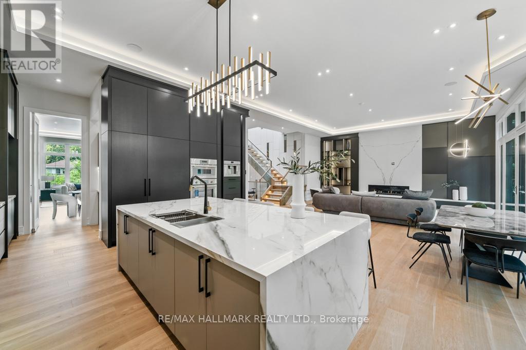 Photo 8 of 215 Northwood Drive, Toronto ON