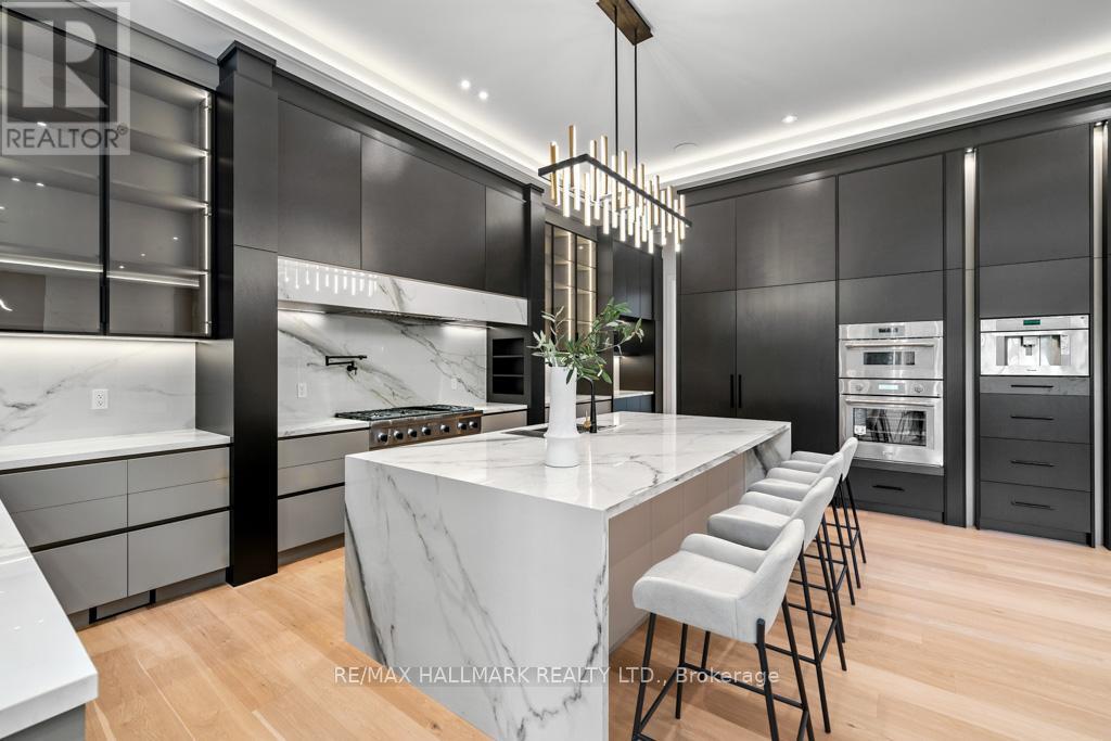 Photo 27 of 215 Northwood Drive, Toronto ON