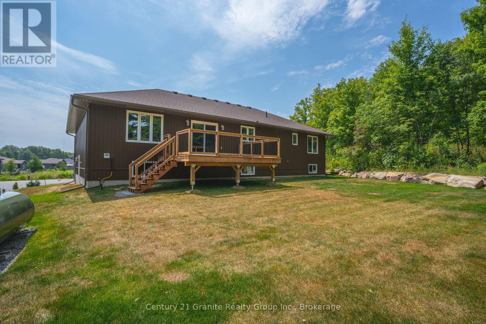 Photo 41 of 7 Marluc Avenue, Minden Hills ON