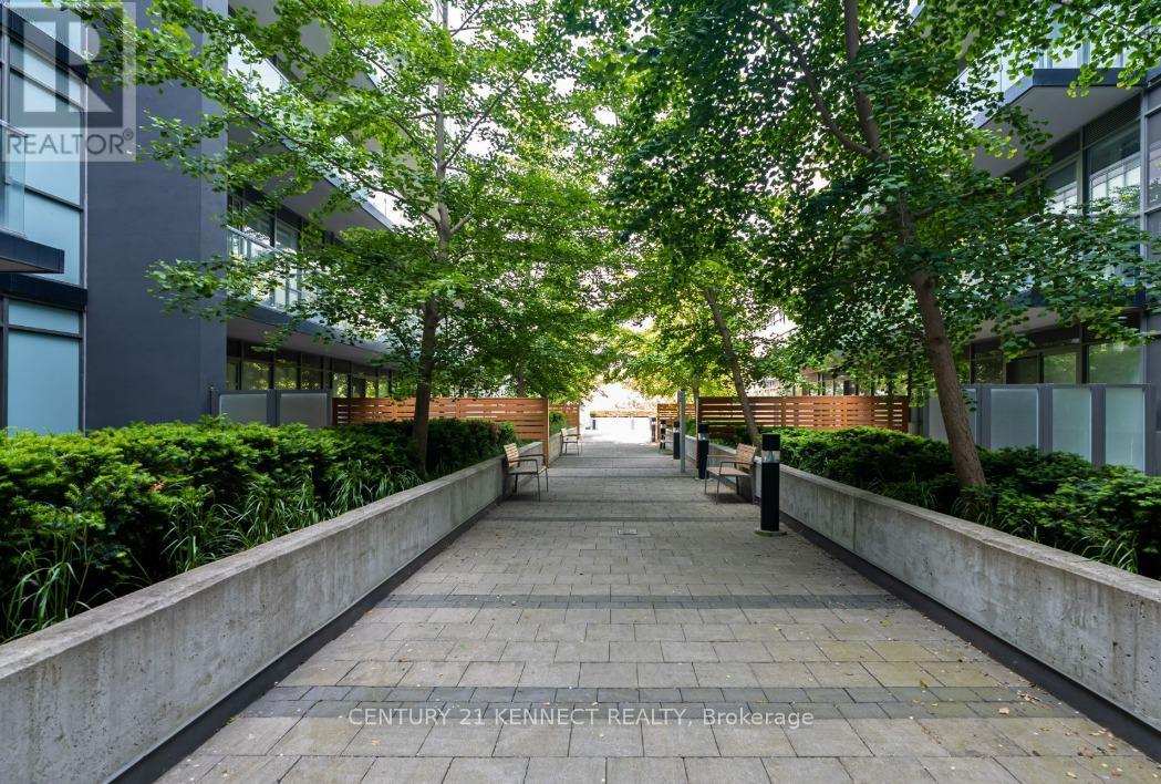 Photo 5 of 1015 15 James Finlay Way, Toronto ON