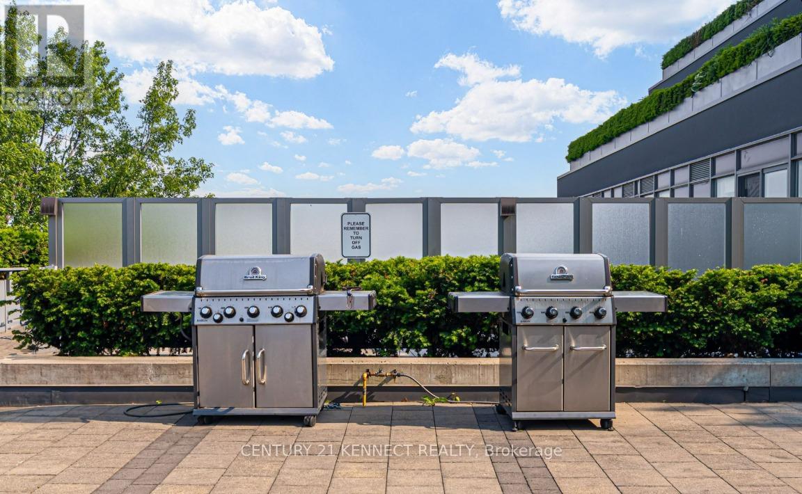 Photo 8 of 1015 15 James Finlay Way, Toronto ON