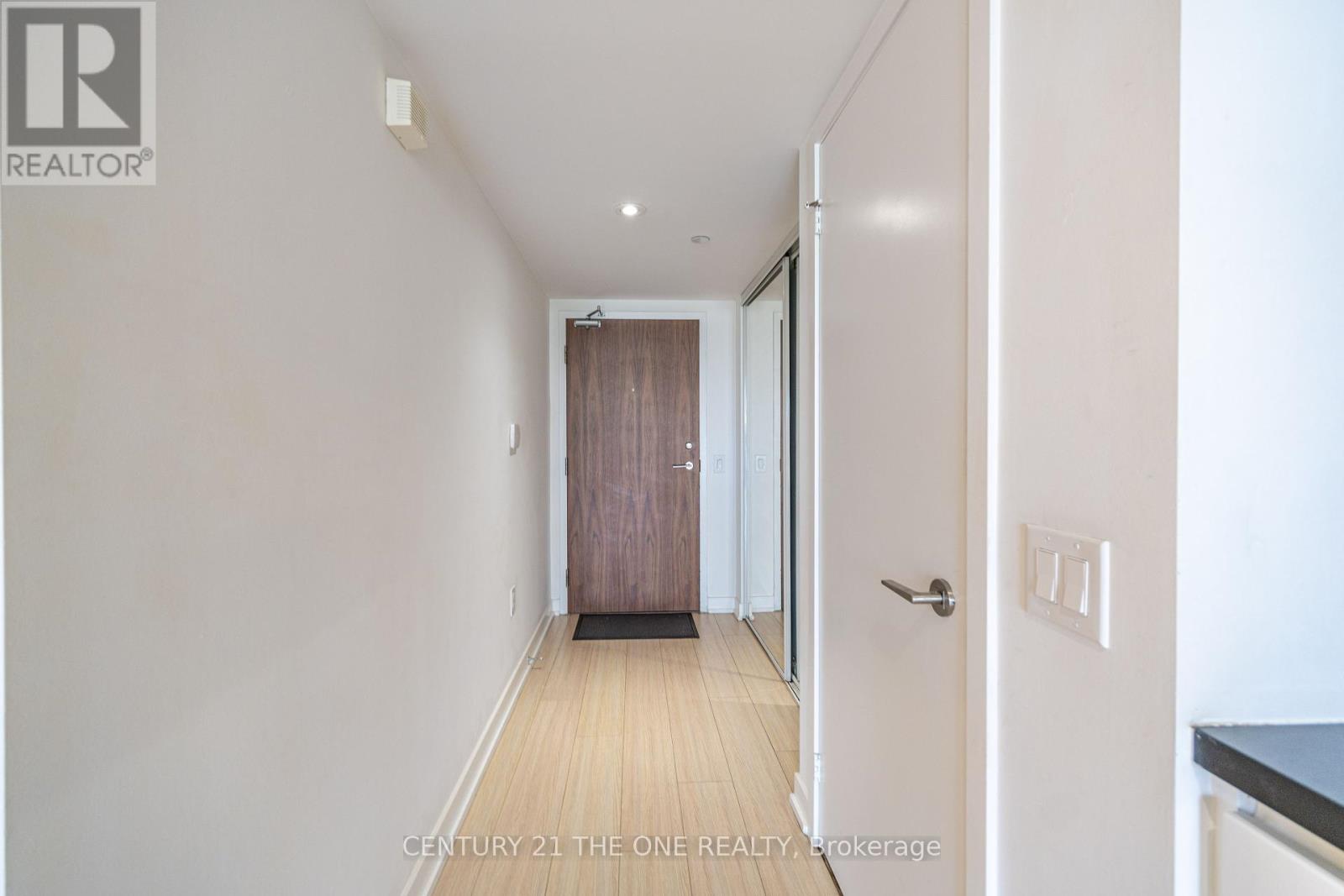 Photo 10 of 1003 75 Queens Wharf Road, Toronto ON