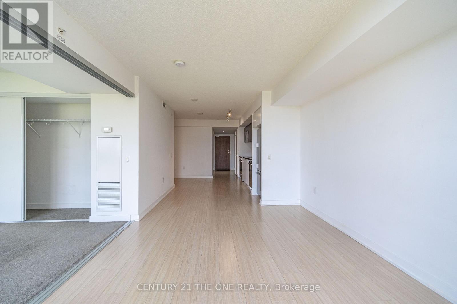 Photo 11 of 1003 75 Queens Wharf Road, Toronto ON