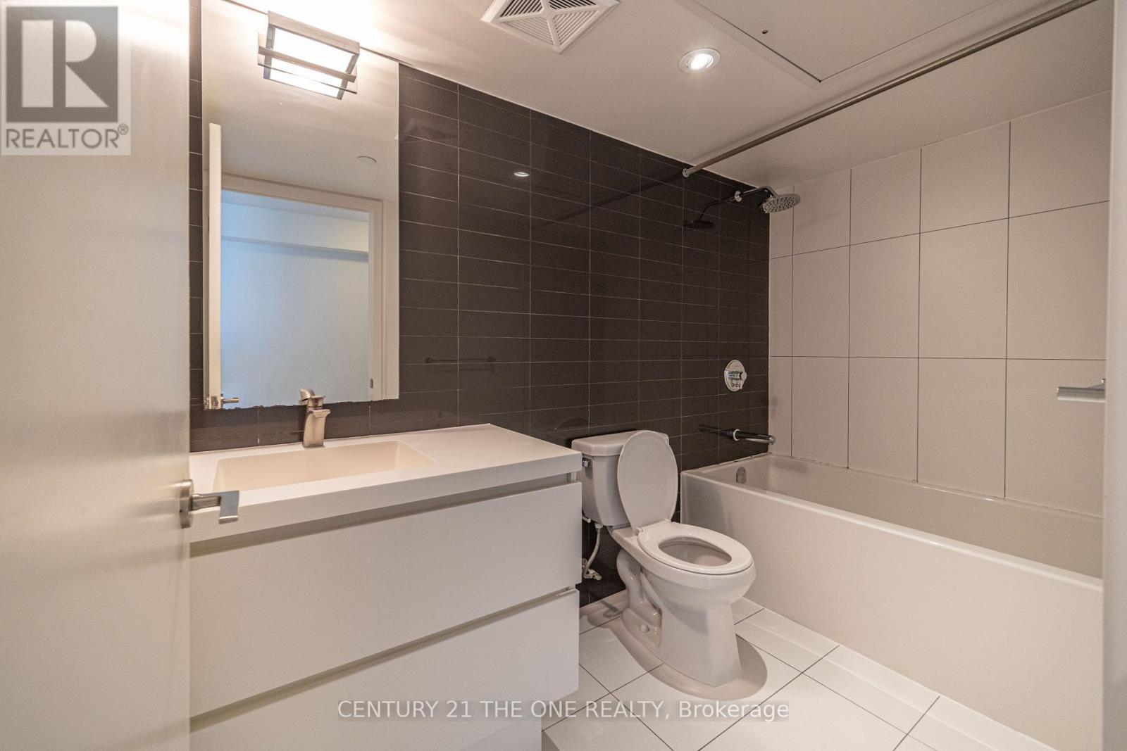 Photo 13 of 1003 75 Queens Wharf Road, Toronto ON