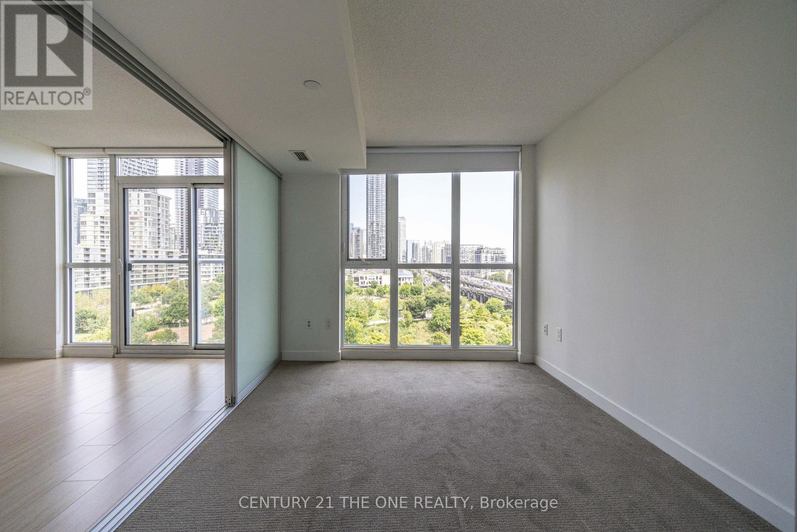 Photo 16 of 1003 75 Queens Wharf Road, Toronto ON
