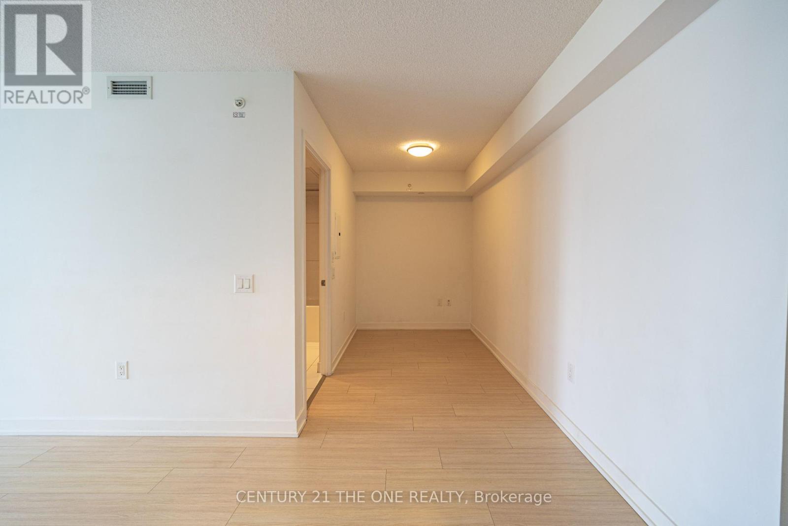 Photo 6 of 1003 75 Queens Wharf Road, Toronto ON