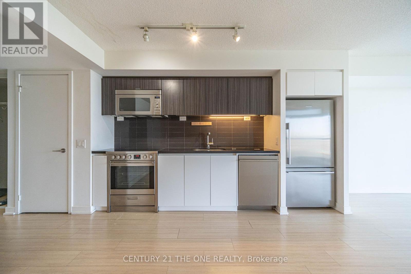 Photo 8 of 1003 75 Queens Wharf Road, Toronto ON