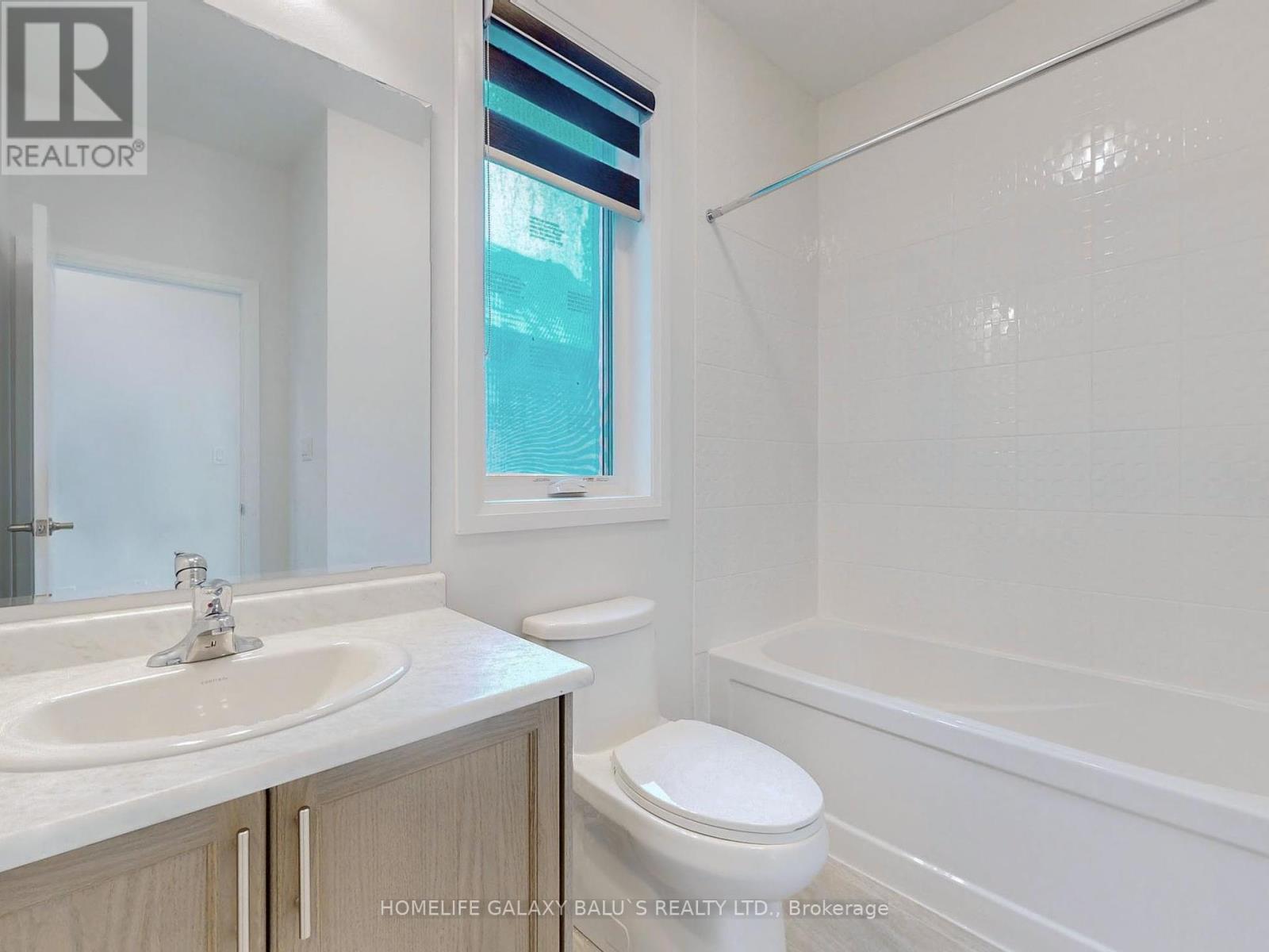 Photo 2 of 1078 Pisces Trail, Pickering ON
