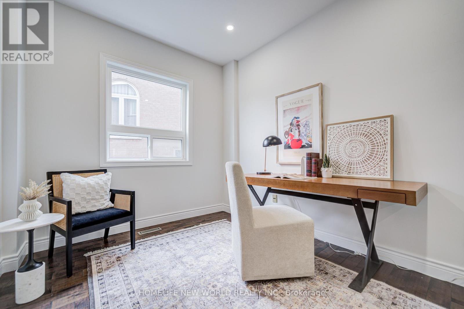 Photo 10 of 178 Alpine Crescent, Richmond Hill ON